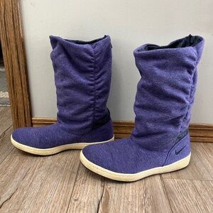 Nike boots women’s